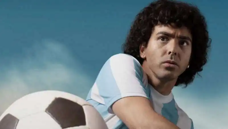 maradona-sogno-benedetto-la-nuova-serie-tv-disponibile-su-amazon-prime