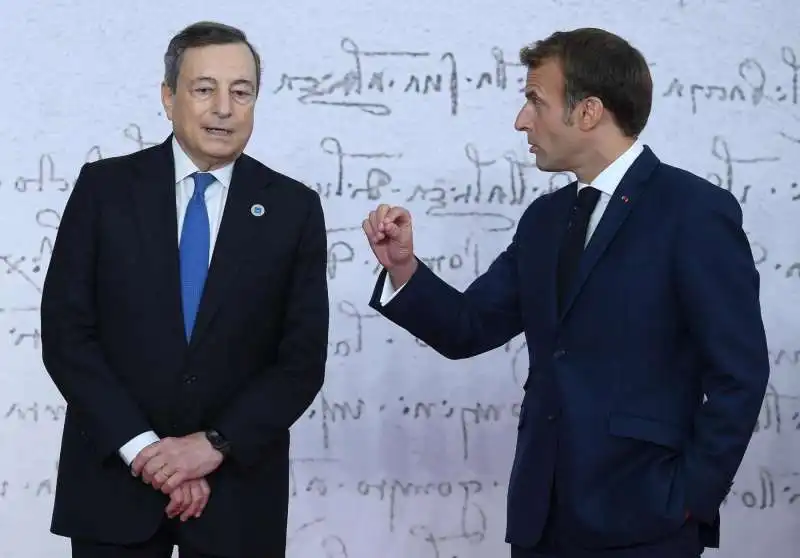 mario draghi emmanuel macron  2