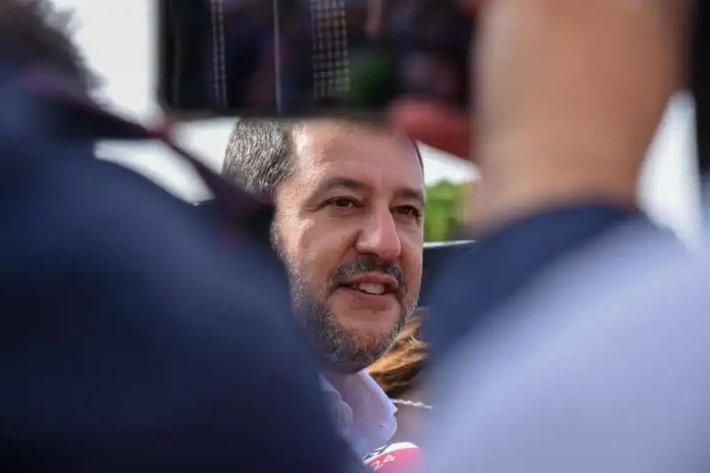 matteo salvini a palermo a processo per la open arms 15