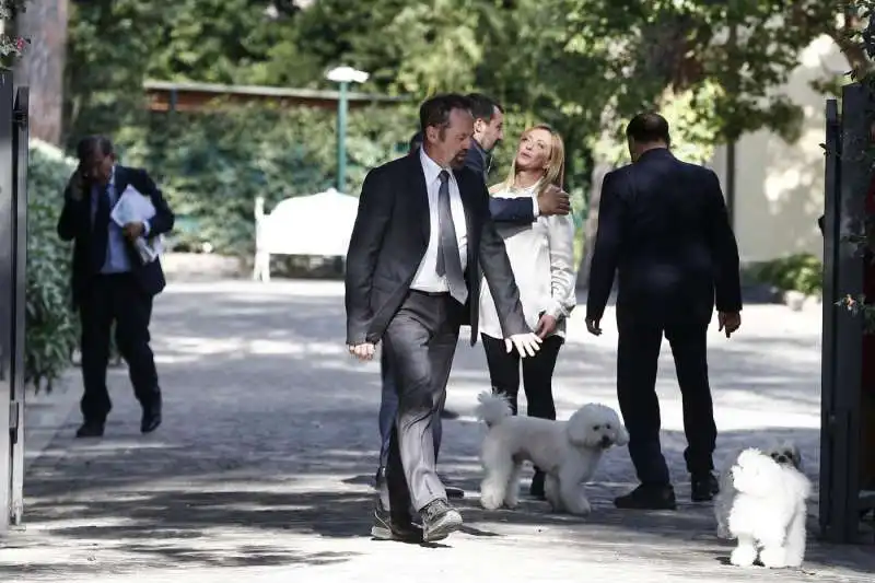 matteo salvini e giorgia meloni incontrano silvio berlusconi nella sua villa a roma 9