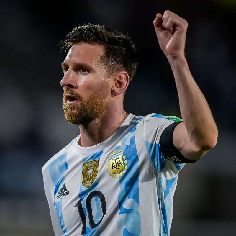 MESSI ARGENTINA URUGUAY