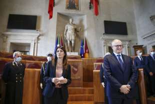 passaggio di consegne tra virginia raggi e roberto gualtieri 13