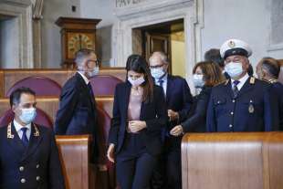 passaggio di consegne tra virginia raggi e roberto gualtieri 9