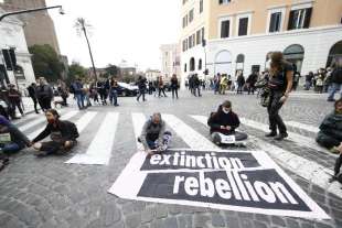 proteste di extinction rebellion contro il g20 3