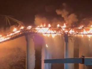 roma incendio al ponte di ferro