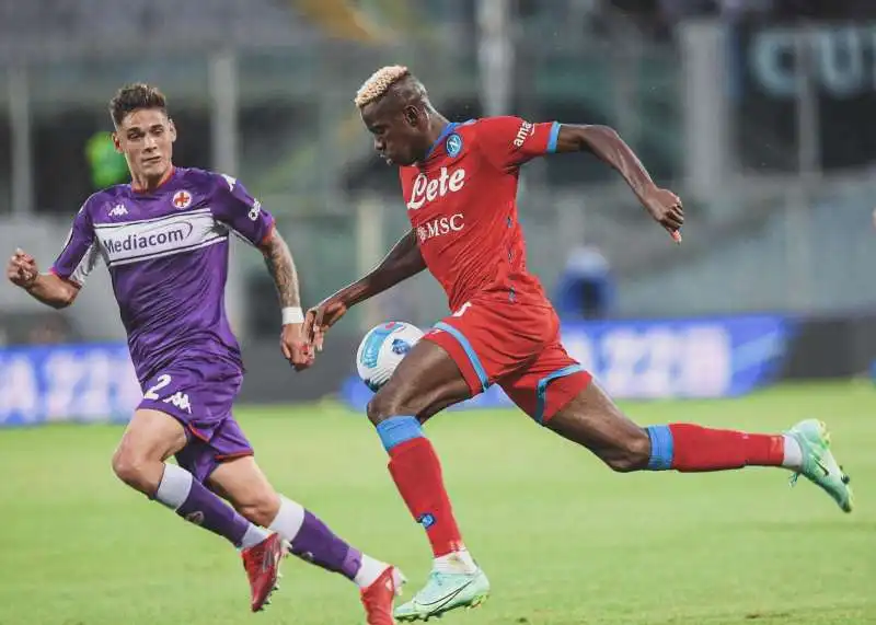 VICTOR OSIMHEN FIORENTINA napoli