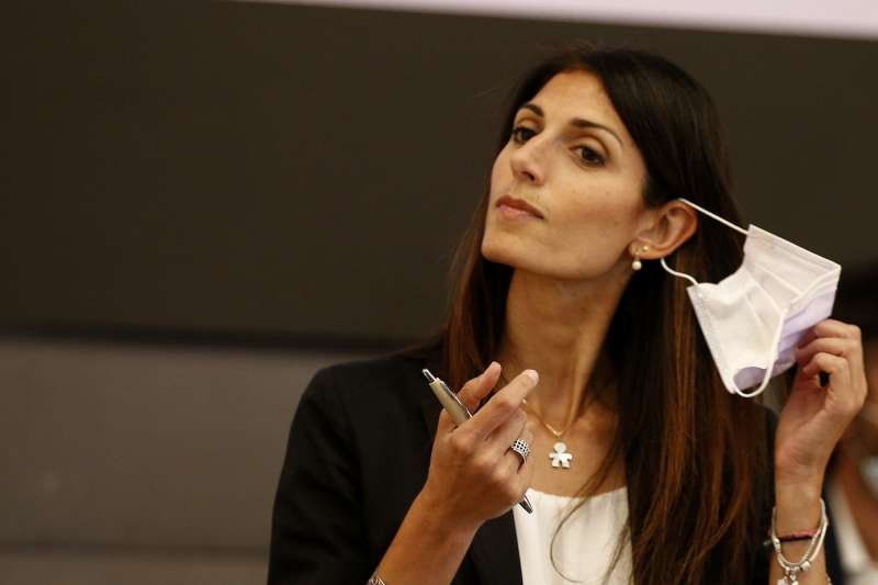 virginia raggi 8