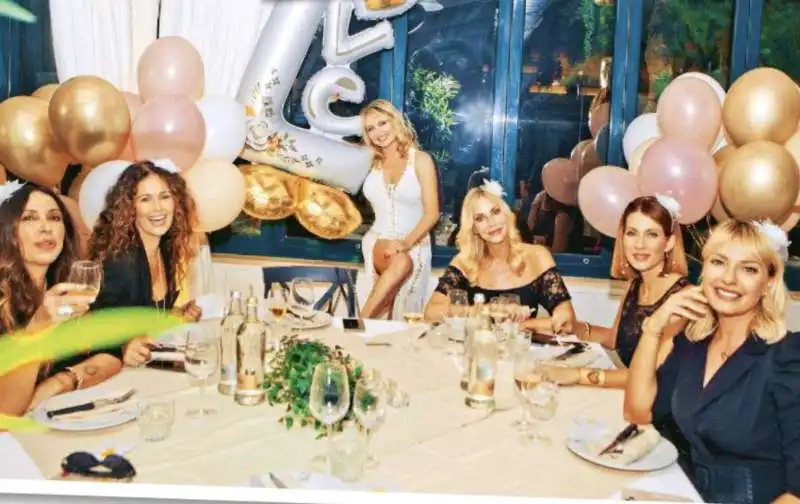 angela melillo, samantha de grenet elisabetta ferracini, stefania orlando, manila nazzaro e milena miconi 25