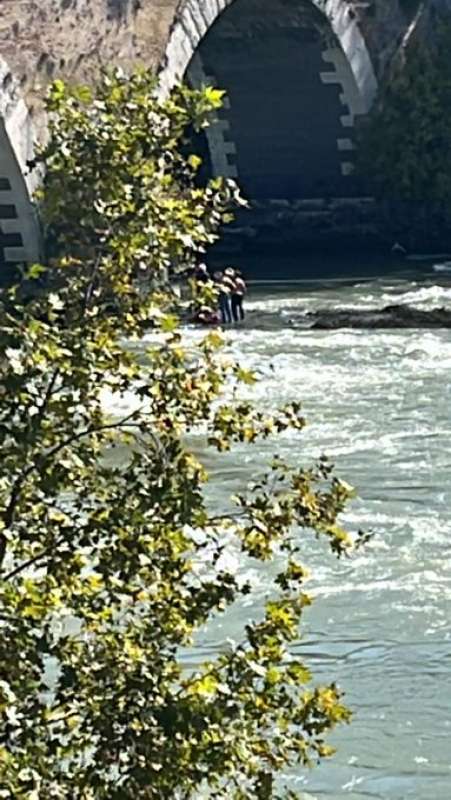 donna cade nel tevere