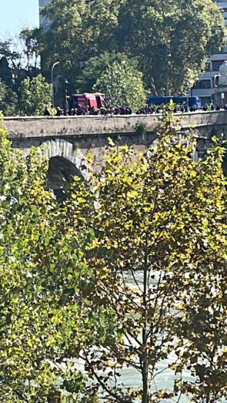 donna cade nel tevere