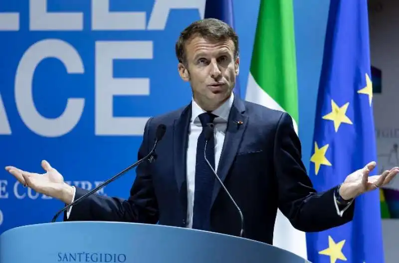 emmanuel macron  al meeting 'il grido della pace'   santegidio    4