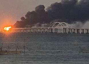 ESPLOSIONE - PONTE SULLLO STRETTO DI KERCH - CRIMEA