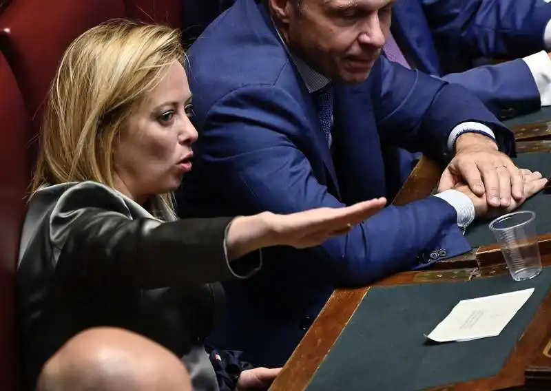 giorgia meloni alla camera con il cognato francesco lollobrigida 