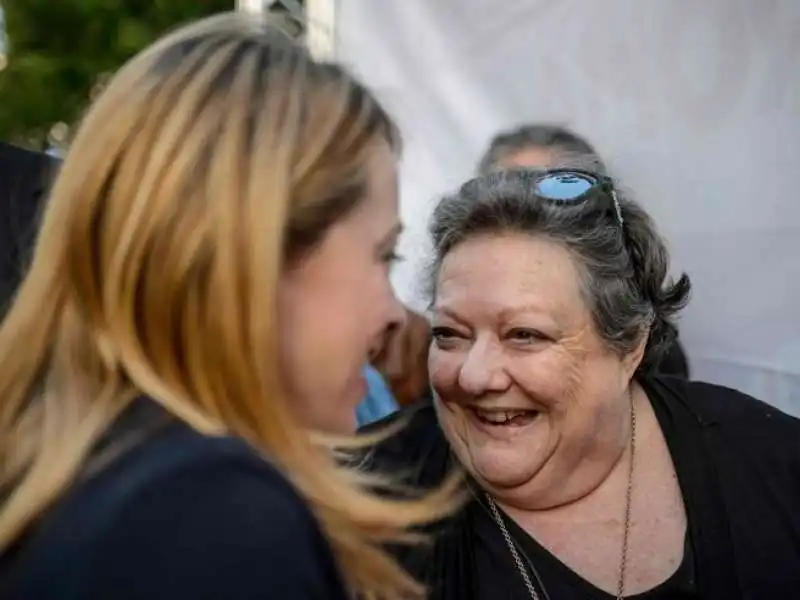 giorgia meloni e la madre anna paratore 