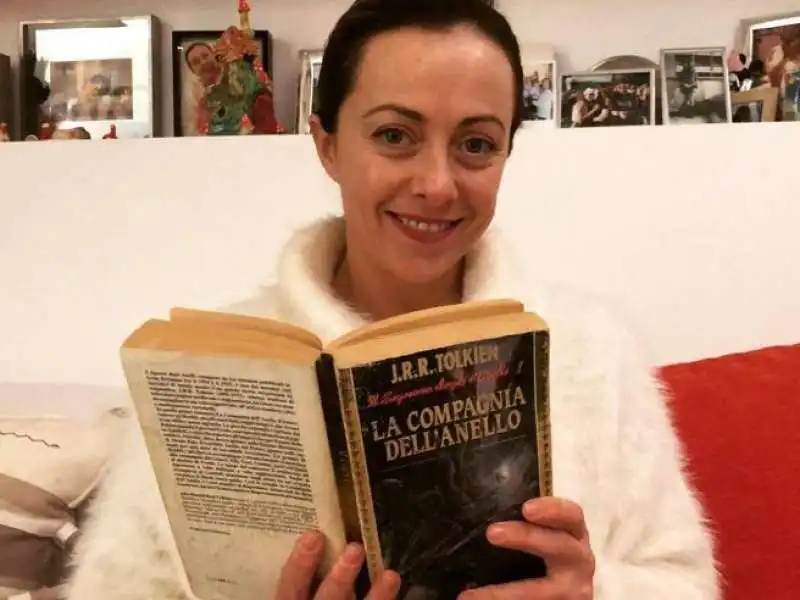 GIORGIA MELONI LEGGE TOLKIEN