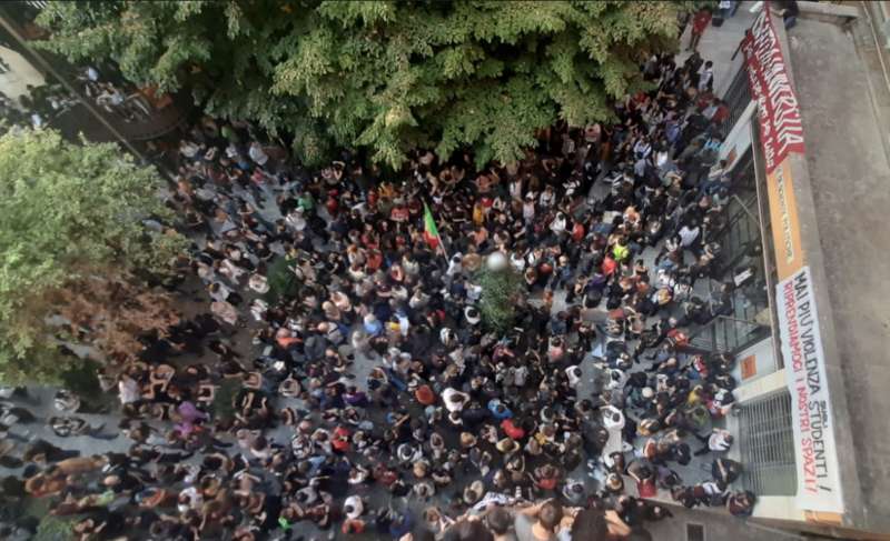 gli studenti occupano la facolta di scienze politiche alla sapienza 2