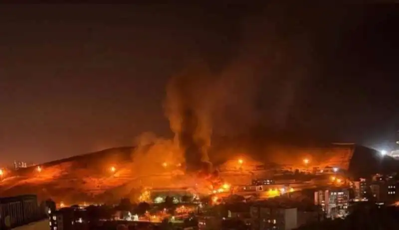 INCENDIO CARCERE DI EVIN IN IRAN