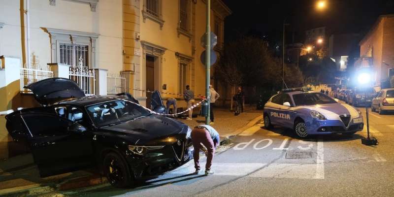 inseguimento dopo la tentata rapina in casa di angel di maria