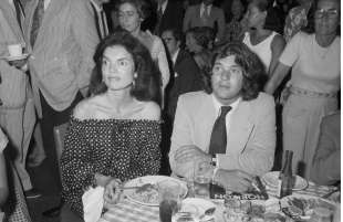 jackie onassis jann wenner oyster bar manhattan 1977