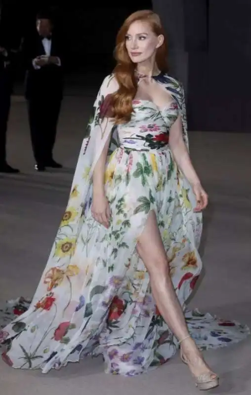 jessica chastain in oscar de la renta 