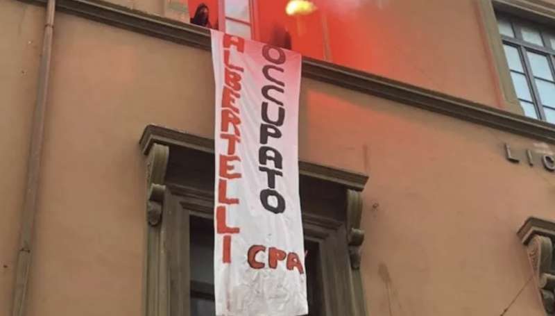 LICEO ALBERTELLI OCCUPATO