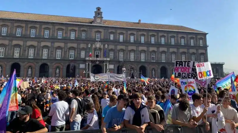 manifestazione per la pace napoli       5