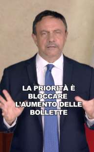 maurizio crozza imita matteo salvini 1