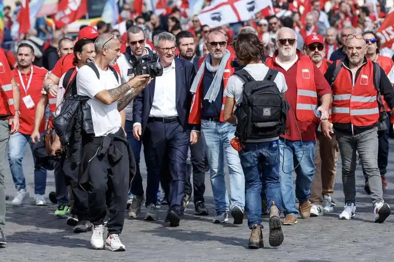 maurizio landini   manifestazione cgil 