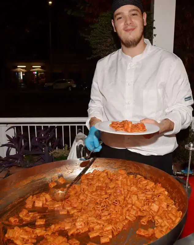 pasta all amatriciana per gli ospiti  foto di bacco