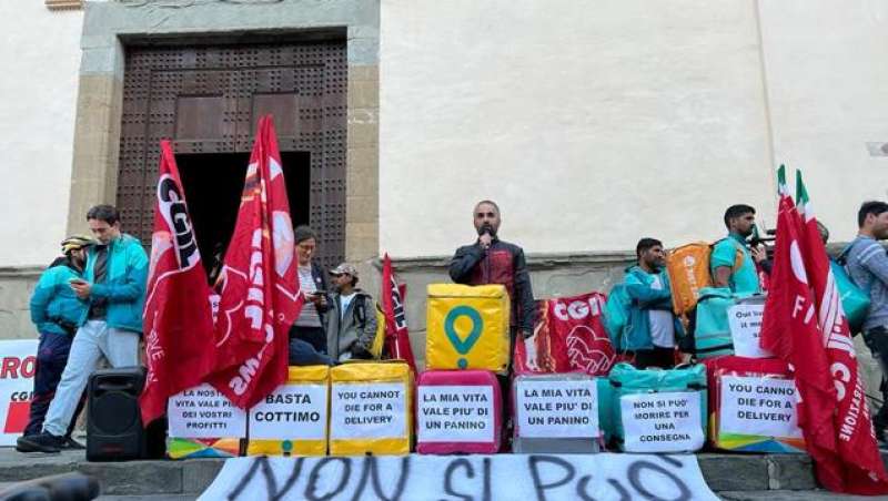 protesta rider a firenze