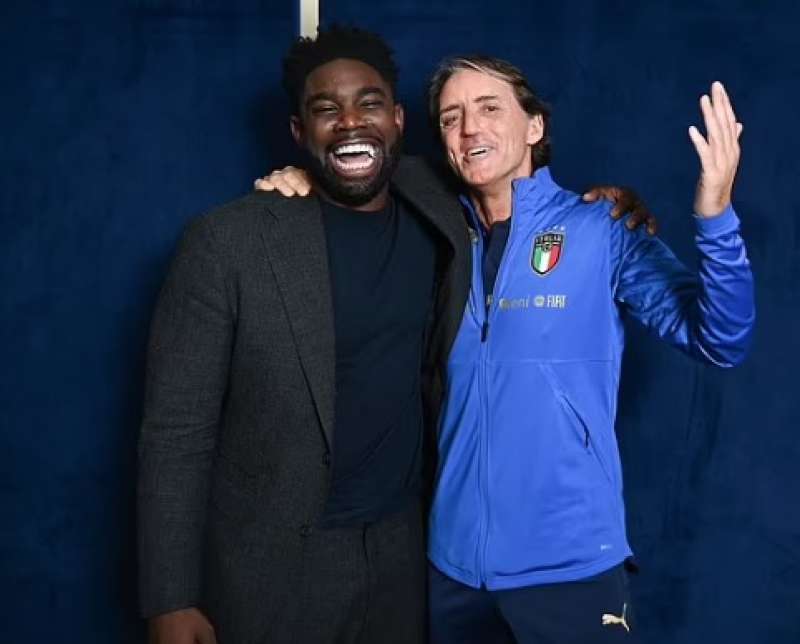 roberto mancini micah richards 3