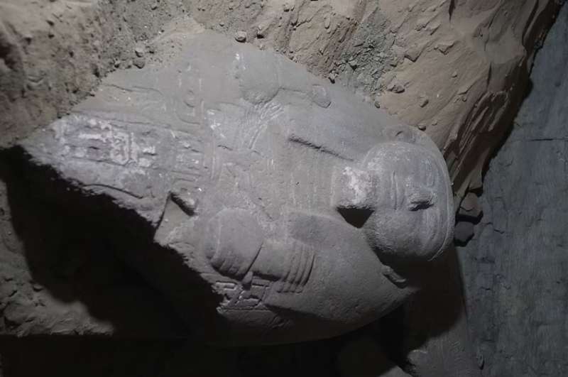 sarcofago di granito a saqqara 5