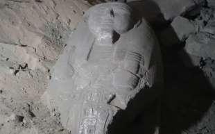 sarcofago di granito a saqqara 8