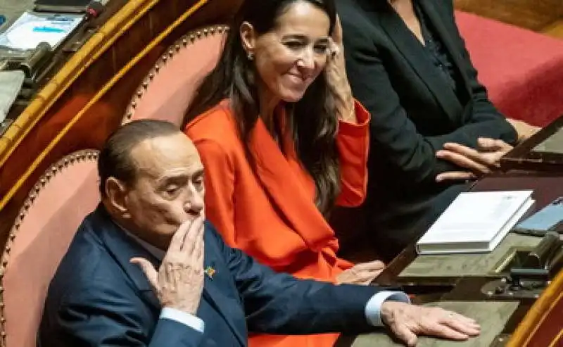 silvio berlusconi licia ronzulli