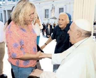 TRANS NAOMI CABRAL CON PAPA FRANCESCO