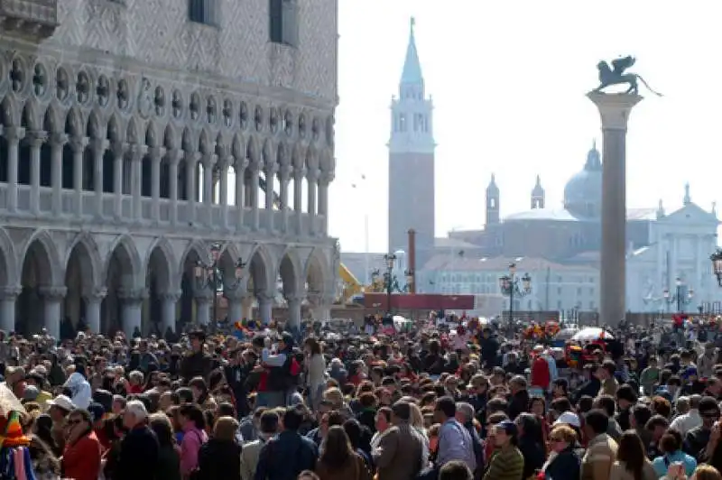 TURISTI VENEZIA 