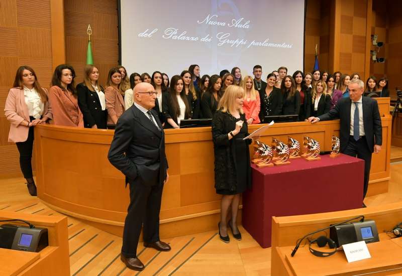 umberto vattani didi leoni luca maestri e gli studenti laureati foto di bacco