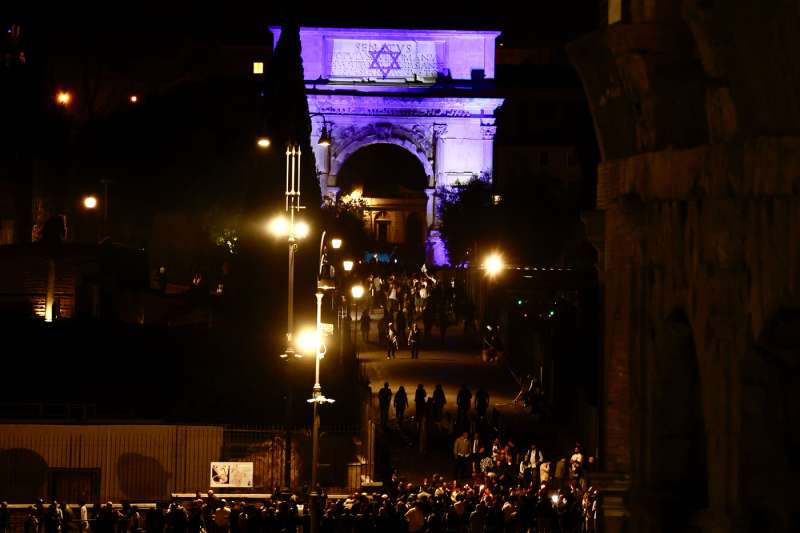 fiaccolata organizzata da il foglio in solidarieta con israele 2