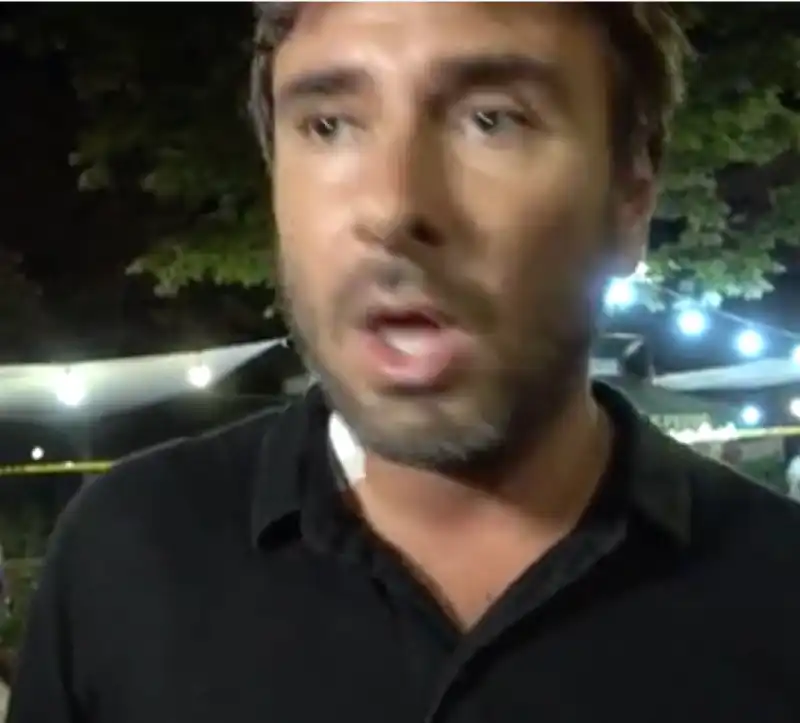 alessandro di battista alla manifestazione pro palestina a roma