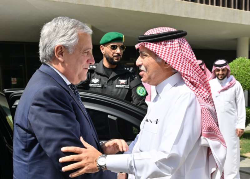 antonio tajani a riad arabia saudita