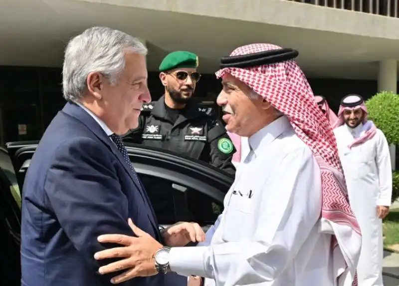 antonio tajani a riad   arabia saudita