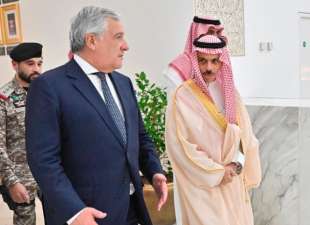 antonio tajani a riad arabia saudita 3