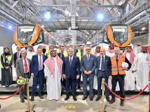 antonio tajani visita ai cantieri della nuova metro di riad