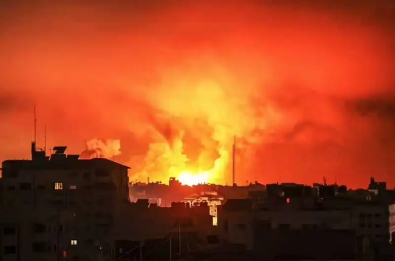 attacco israeliano su gaza   2