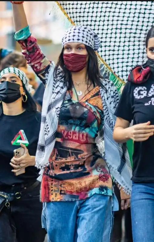 bella hadid sostiene la palestina 4