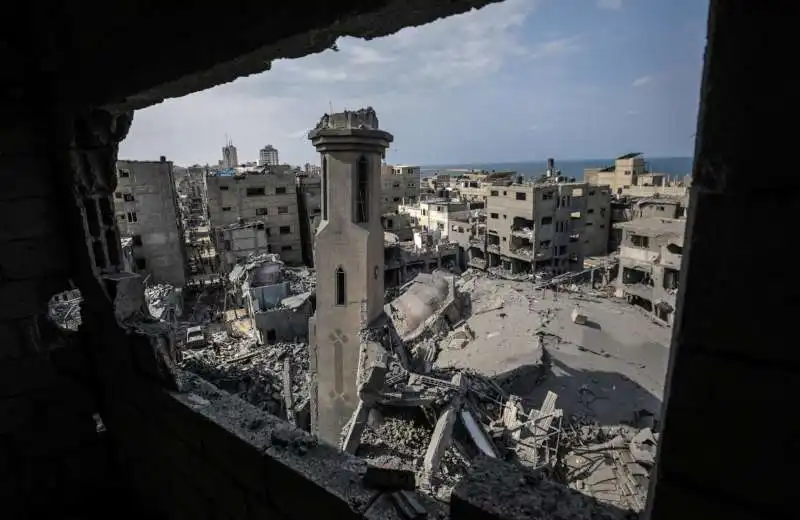 bombardamenti su gaza