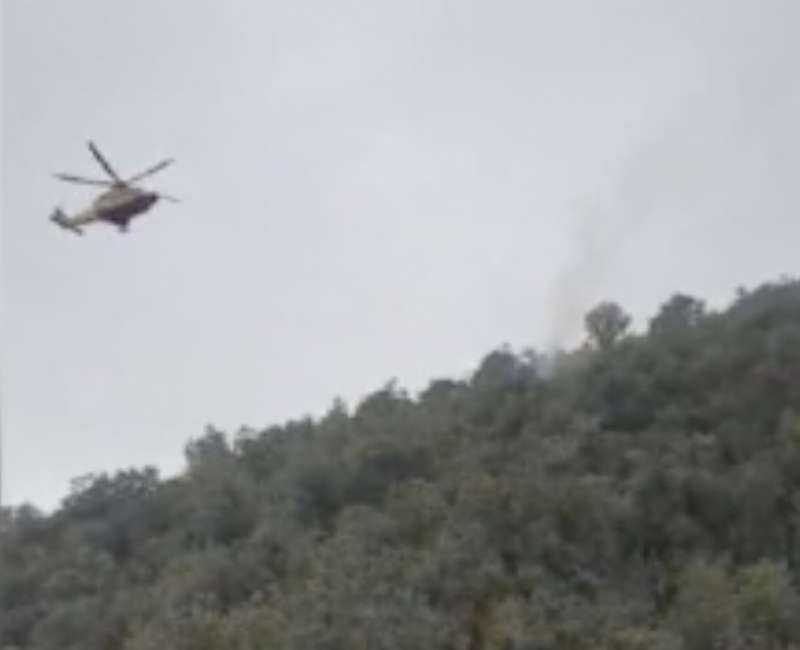 elicottero precipita nei boschi al confine tra liguria e toscana 4