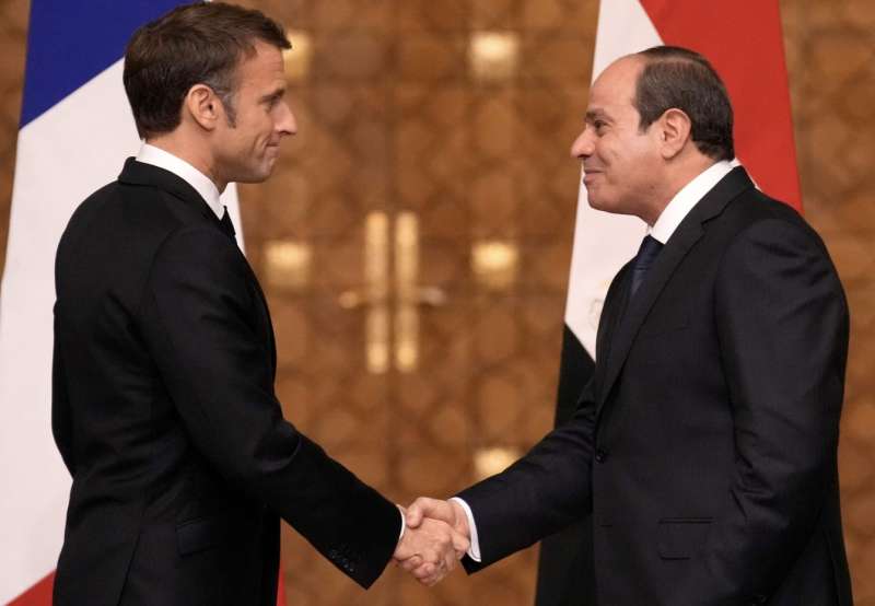 EMMANUEL MACRON AL SISI