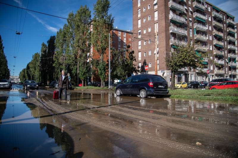 esondazione del fiume seveso a milano 100