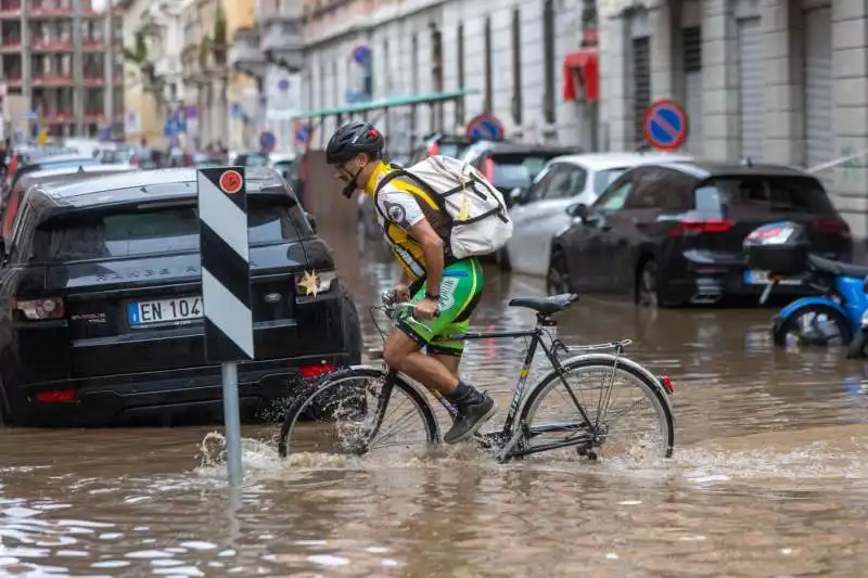 esondazione del fiume seveso a milano   51